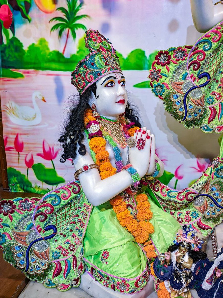 IskconAligarh's tweet photo. #Arjun #Krishna #deities(called as #Arjun #Varshney #Krishna) #Darshan,
#Iskcon #Aligarh #Gita #Gyan #Mandir, #Harduaganj. 18.09.2022
Photography courtesy of Mayapur Chandra (KRD) Prabhuji.
#APNA #SAHAYOGI #PREMI #PARIVAR.
#अपना #सहयोगी #प्रेमी #परिवार | https://t.co/NDKRosloMH