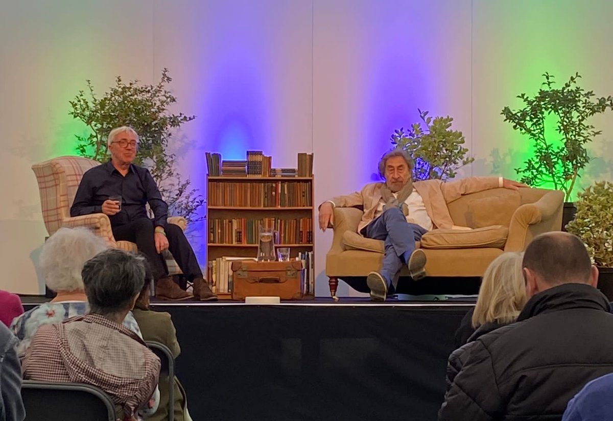 QPBookfest's tweet photo. "What are you doing when you're making art, but re-making the world?" 

From returning author Howard Jacobson discussing his memoir #MothersBoy with John Mullan.

"Candid, shrewd and moving - a classic of its kind."
- William Boyd https://t.co/h9Pe2RLkAi