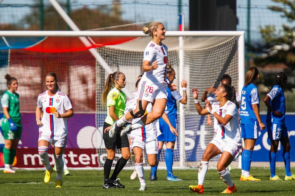femmesfootnews's tweet photo. L'Olympique Lyonnais reprend la tête de la D1 Arkema en dominant Soyaux (2-1) !
⚽️ Horan 🦁
⚽️ Cascarino 🦁
⚽️ Gbogou 🔵
📸 @rombiard
#OLASJS https://t.co/93yS39fZHk