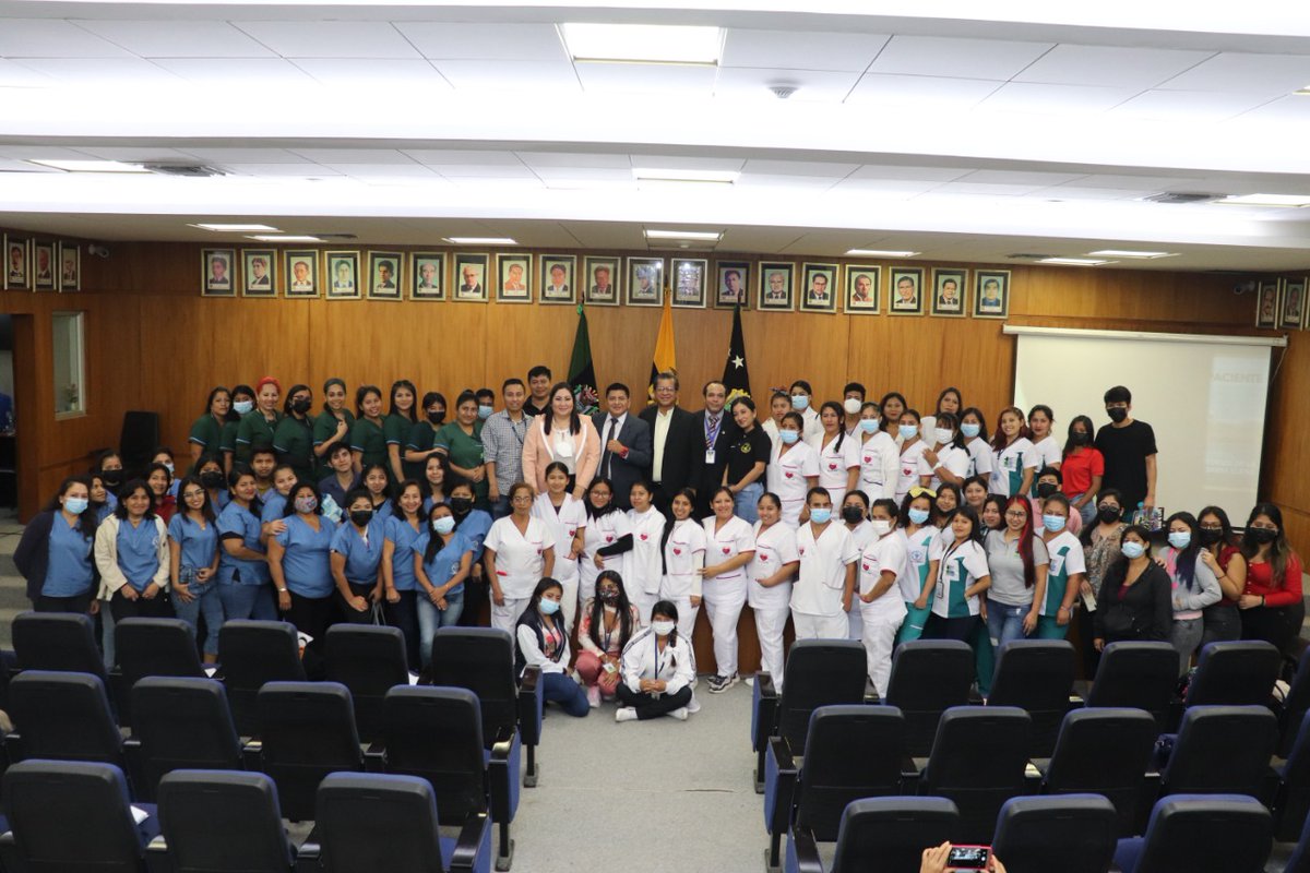 CMProSantaElena's tweet photo. IMÁGENES | El @CMProSantaElena  realizó con éxito el Conversatorio por la Semana de la Seguridad del Paciente, donde tuvo la  participación de dos grandes expositores la Dra. Verónica Cajas y el Dr. Fernando Rodríguez.

#YoSoyMédicoFederado👍🏻 https://t.co/gj2rq6Hv1F