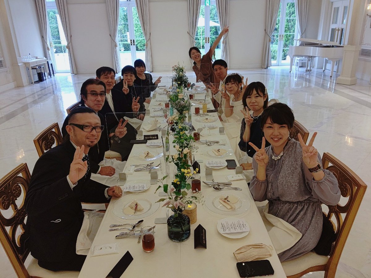 yoshi_77x's tweet photo. 結婚式挙げました⛪ https://t.co/0xu9Bz0YpR