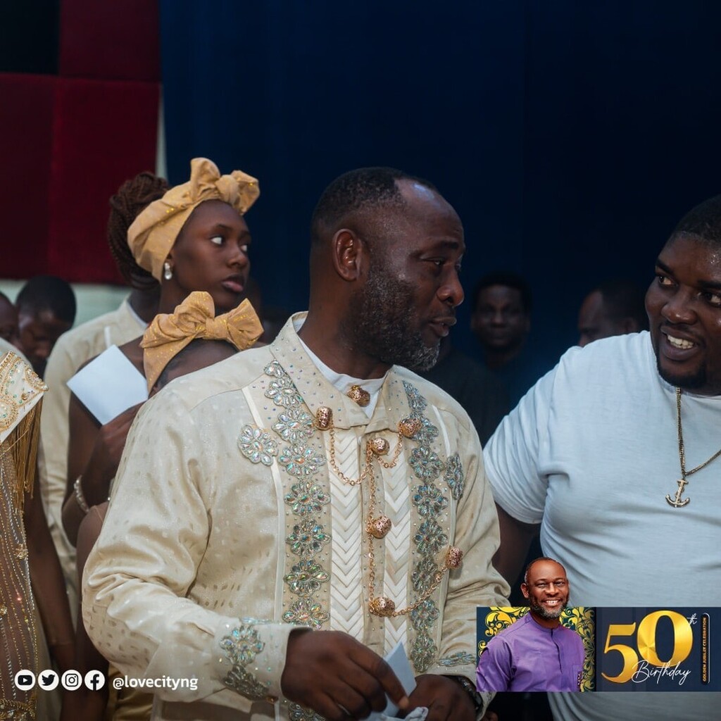 ltccathedral's tweet photo. #ProgrammeHighlights 

#ThanksGiving #SpecialThanksgiving 

#ShoutOfHallelujah
#12HOUP
#12HoursOfUnlimitedPraise
#LTCONline 
#lovecityng
#Lovetransformationchurch 

#Big50 #PPEat50 #PastorPullahEbipre https://t.co/sdSIQkt5Pw https://t.co/PzduaxJBmO