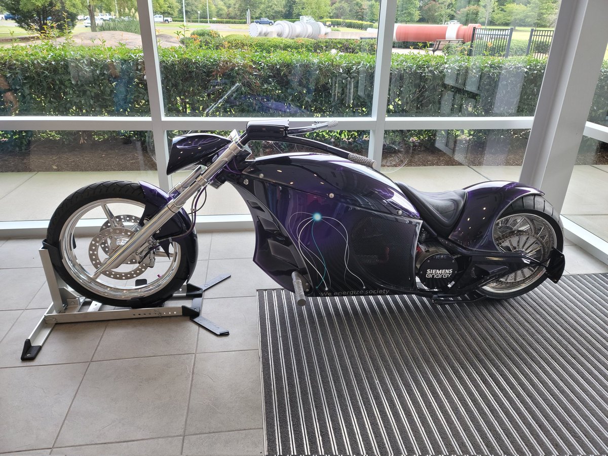 HealthybyChar's tweet photo. The @Siemens_Energy #smartChopper2 is in Charlotte. Powered by Lithium Iron Phosphate batteries. https://t.co/CdXQFTX9Wz