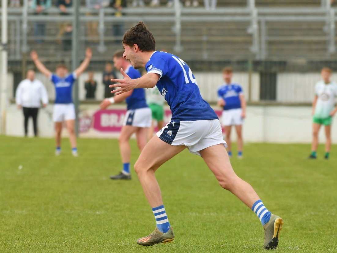 JamesLawPhotos's tweet photo. Gavin Keating kicking his club to a county final with the very last kick of the ball 👏👏👏.. @CastledermotGFC https://t.co/8kxhOV1gX6