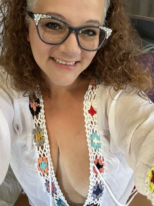 Morning! Wanna play with me? Let&rsquo;s go! https://t.co/GvUmcE2tal