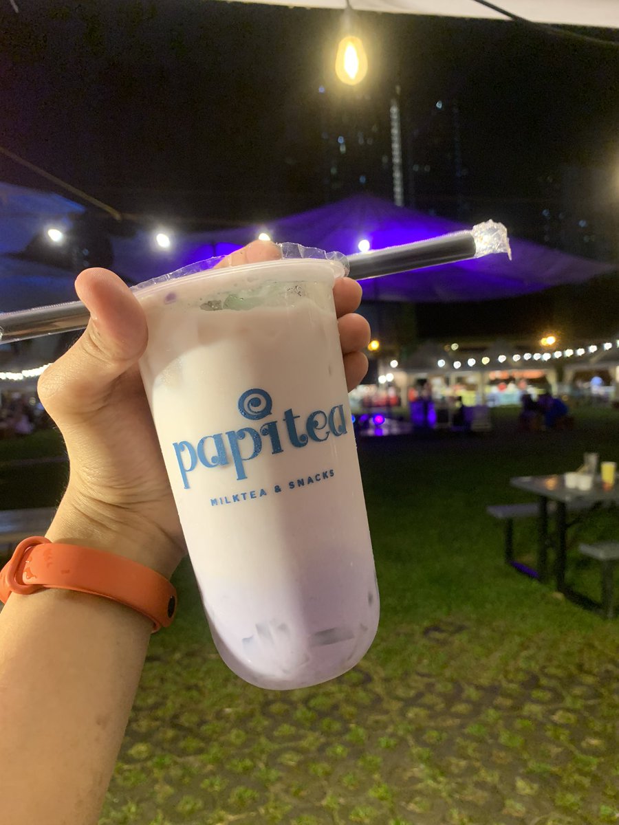 SecretsOfMike_'s tweet photo. One more cup of #papitea bago umuwi🤤
#PapiteaAtGF
#GreenfieldDistrict
#SunsetFair https://t.co/AA3cFB6y7E