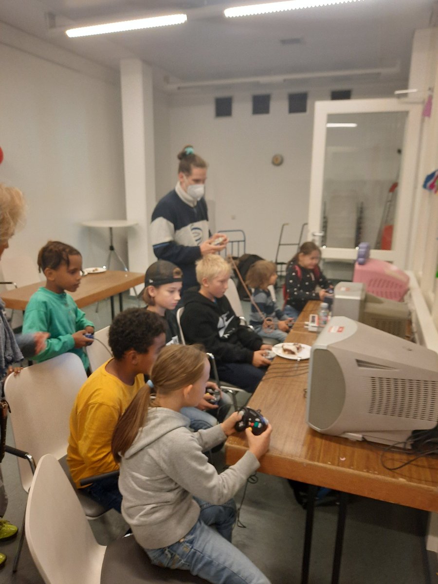 Konsti macht jetzt weeb diary | コボビ tweet media