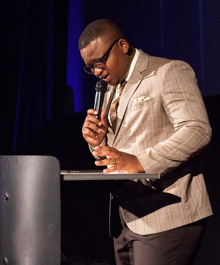 glorychurchww's tweet photo. When God is about to do something new, be prepared to let go of the old, no matter how good it may be. 

Isaiah 43:18 Do not remember the former things, Nor consider the things of old. Behold, I will do a new thing. 

#theglorychurch
#soundword
#soundmind
#soundspirit https://t.co/7QLKreA5Gh