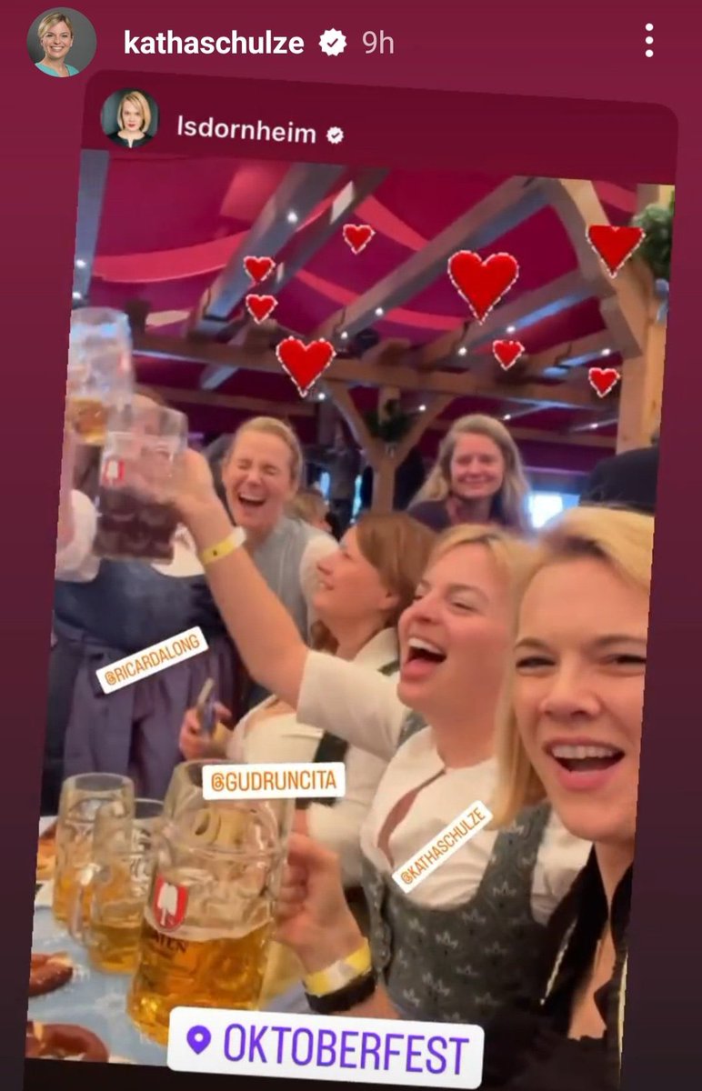LotfiMhamdi4's tweet photo. @KathaSchulze Falls erklärt wird das es nur für das Foto war. Siehe diese Fotos, wie ausgelassen gefeiert wird von diesen Heuchlern.
Übrigens die Kollegen hier haben zum größten Teil auch mit ja gestimmt. https://t.co/hOGLRMsIsL