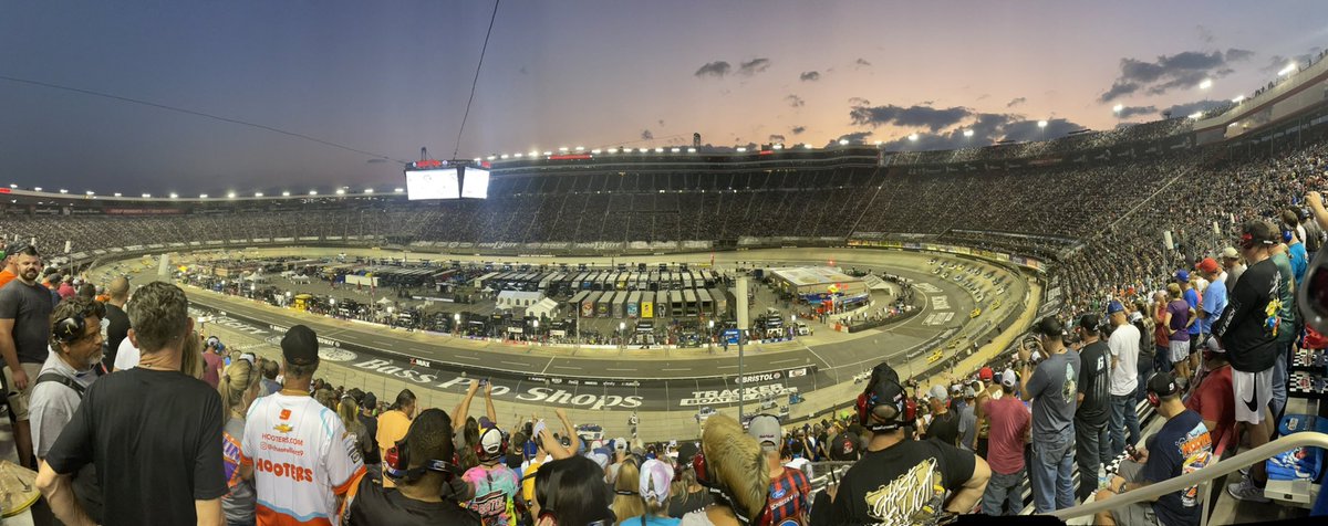 warren_talley's tweet photo. I may be a fan.. first time at Bristol, first NASCAR race!  Loved it https://t.co/j2hu48nJGr