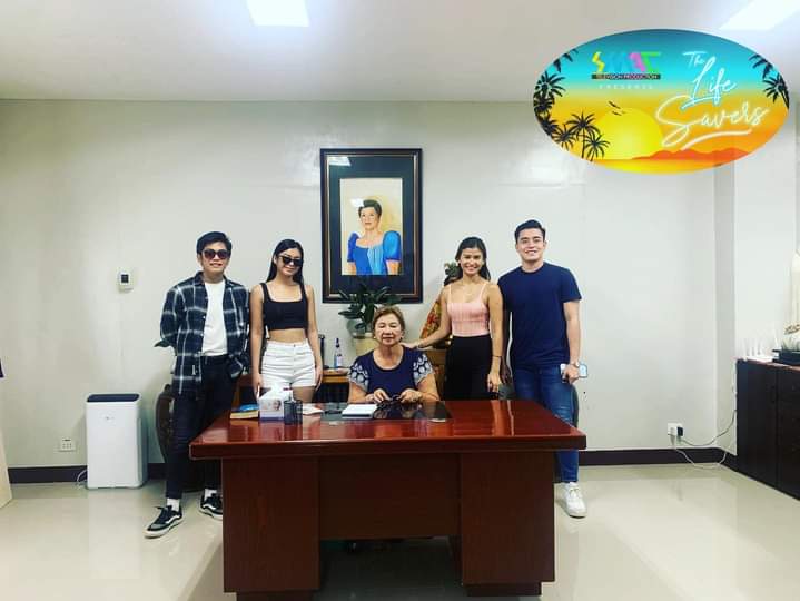 SBOfficial2022's tweet photo. The Life Savers 🏝️🏢
Courtesy call with Mayor Sol Matugas and Councilor Bingle Silvosa, Thank You so much for the warm welcome to life savers team.  

🔗 https://t.co/M5EEbkradc

#TheLifeSavers
#SiargaoPhilippines #BenedixRamos https://t.co/tq3pj6Zat8