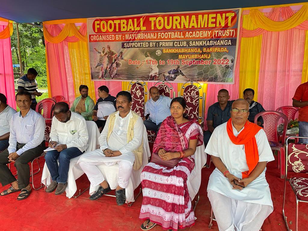 Bishweswar_Tudu's tweet photo. ମୟୁରଭଞ୍ଜ ଜିଲ୍ଲା ବାରିପଦା ର ସଙ୍ଖଭଙ୍ଗା ଠାରେ ମୟୁରଭଞ୍ଜ ଫୁଟବଲ ଏକାଡେମି ଟ୍ରଷ୍ଟ ଏବଂ #PRMM କ୍ଲବ ର ମିଳିତ ଆନୁକୂଲ୍ୟରେ ଆୟୋଜିତ ଫୁଟବଲ ଟୁର୍ଣ୍ଣାମେଣ୍ଟ ର ଉଦଘାଟନ ଉତ୍ସବରେ ମୁଖ୍ୟ ଅତିଥି ଭାବେ ଯୋଗଦେଇ ଖେଳାଳି ମାନଙ୍କୁ ଉତ୍ସାହିତ କରିଥିଲି I
#AzadiKaAmritMahotsav #football #Mayurbhanj #baripada https://t.co/K717fnyavn