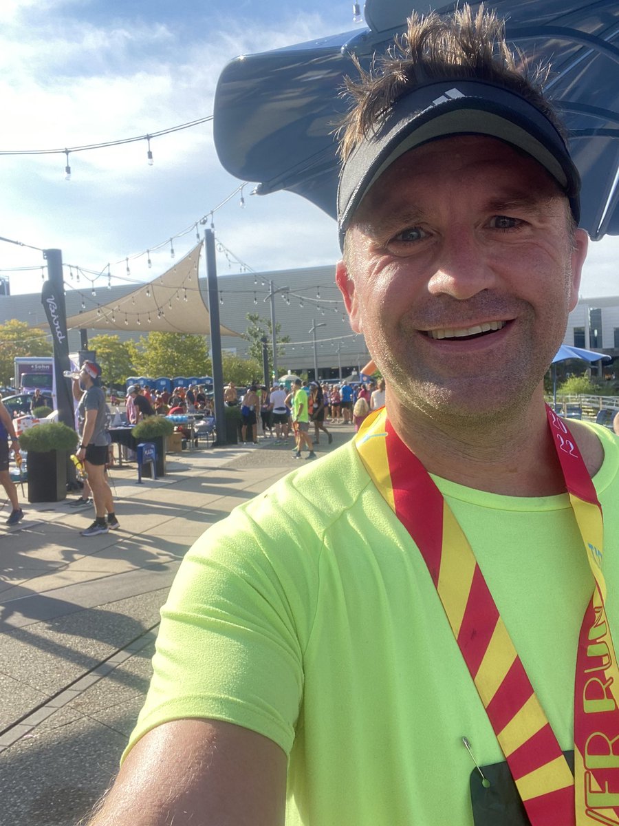 joshcowenMI's tweet photo. Taking a break from worrying about anti-democracy school privatization to run 13.1 miles around our #puremichigan capital for a couple of hours π€£ #runcapcity https://t.co/bWH0u6GX1B