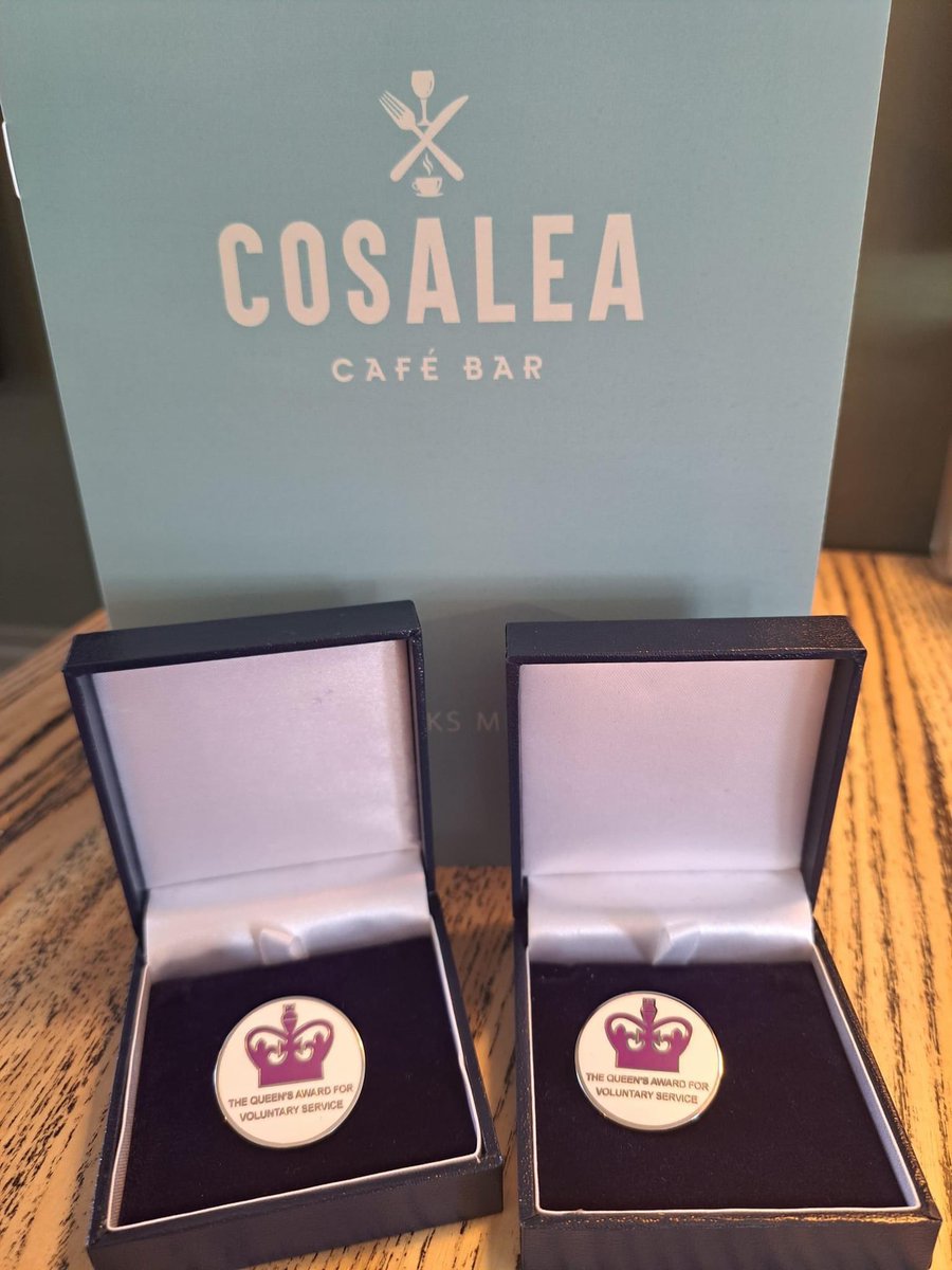 CosaleaWalshaw's tweet photo. Recently our friends at The Attic Project were awarded the Queens award for Voluntary Service &amp; this week we were delighted &amp; honoured that they chose to share this with us &amp; recognised us as playing a part in their amazing award.

#Queensaward #bury #walshaw #doingtherightthing https://t.co/KOm52P2okF