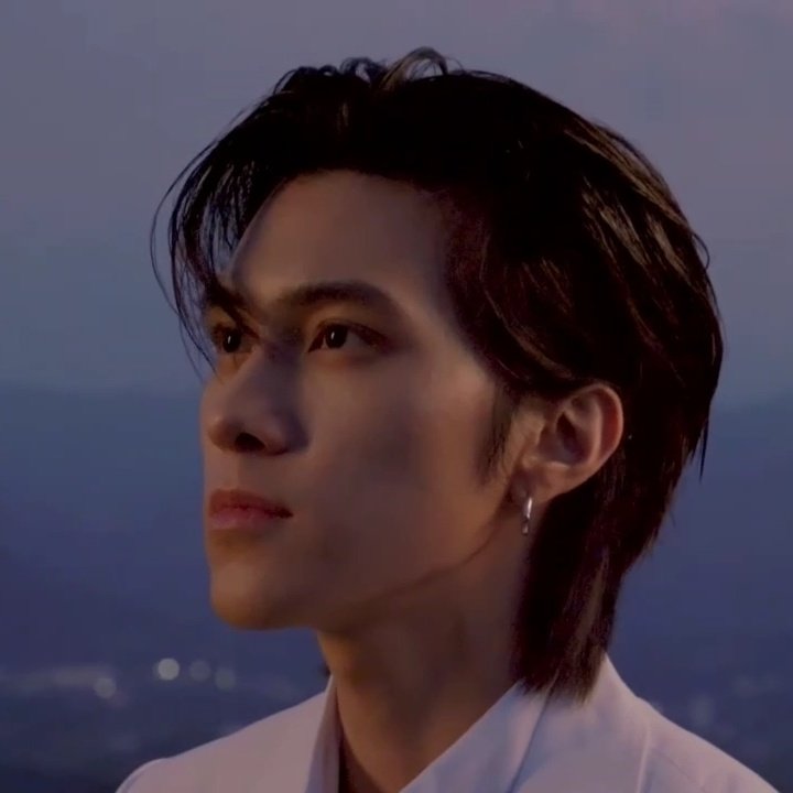 hghdry's tweet photo. 🌸 Day 18 : favorite hendery hairstyle

- everything looked extremely good on him but these are my main faves ☺️💖

#28天_黄冠亨_挑战 
#28일_헨드리_챌린지
#28DAYS_HENDERY_CHALLENGE 
#HENDERY #黄冠亨 #헨드리 https://t.co/bSNsD2zRDZ