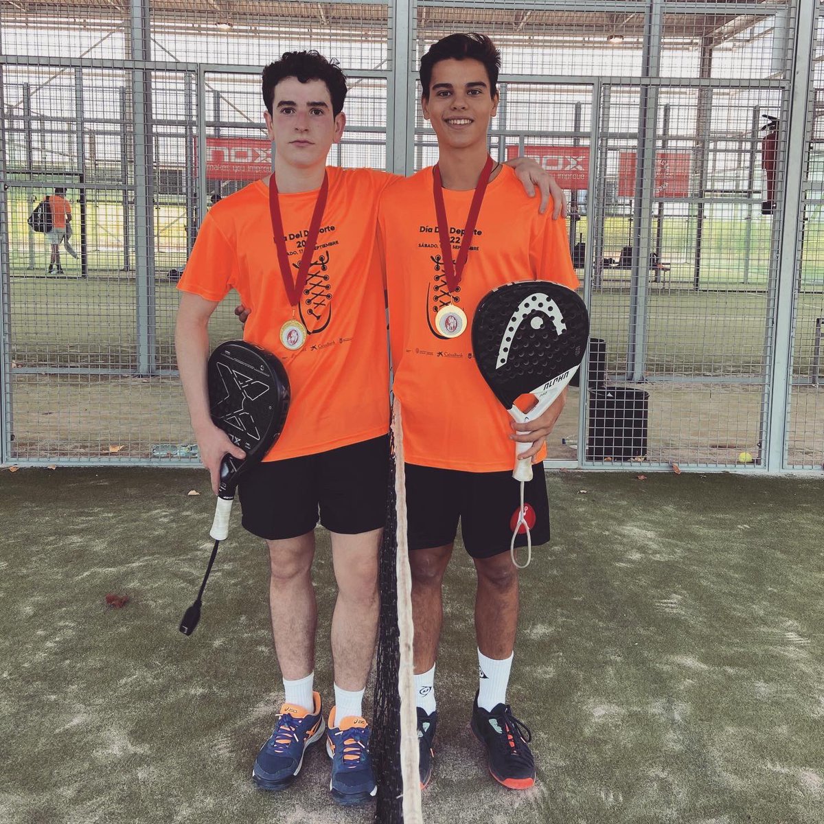 Medallas de oro del Torneo de Pádel del Día del Deporte 2022 

🥇🚹 Diego Arana y Xisco Pol
🥇🚺 Alejandra Arriola y Lucía Puertas

¡Enhorabuena!  

👏🏼👏🏼👏🏼👏🏼👏🏼👏🏼👏🏼👏🏼👏🏼
🎾🎾🎾🎾🎾🎾🎾🎾🎾

<a href="/unav/">Universidad de Navarra</a>deportes @unav