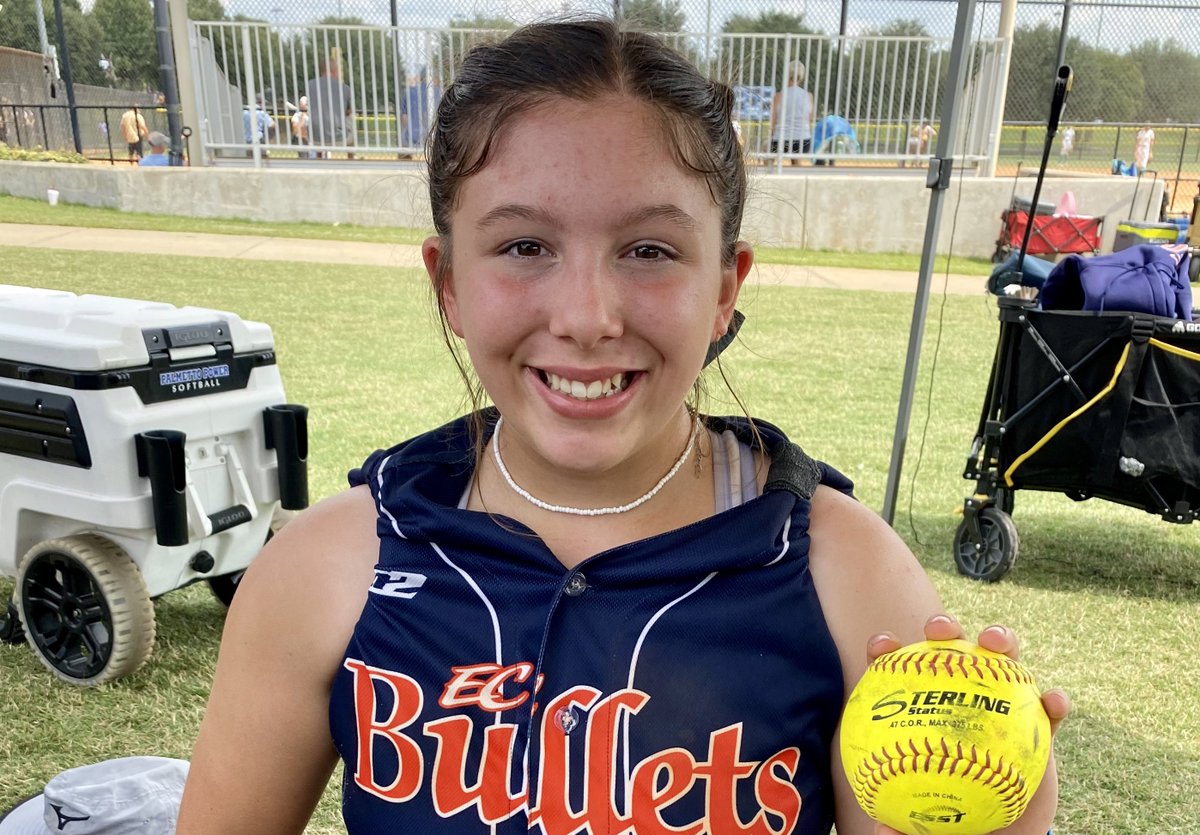 Ayla2027's tweet photo. My teammates and I went 4-0 yesterday @USASoftball Fall National Qualifier. I went 5 for 8 at the plate with a HR as well. We make a run for the championship today in Day 2 at 1pm. @EastCobbBullets @ECBulletsLowe @PeytonHendrix33 @LegacyLegendsS1 @ExtraInningSB https://t.co/tTKF4FoNhk