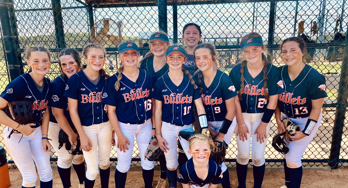 Ayla2027's tweet photo. My teammates and I went 4-0 yesterday @USASoftball Fall National Qualifier. I went 5 for 8 at the plate with a HR as well. We make a run for the championship today in Day 2 at 1pm. @EastCobbBullets @ECBulletsLowe @PeytonHendrix33 @LegacyLegendsS1 @ExtraInningSB https://t.co/tTKF4FoNhk
