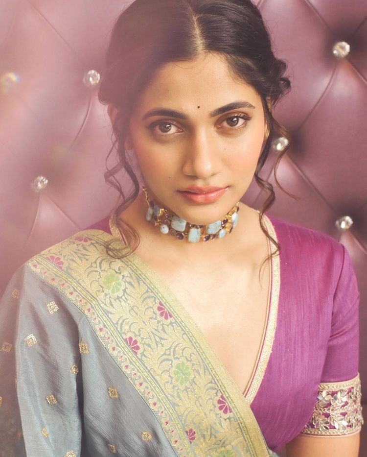 tharshliya_'s tweet photo. Sun is alone too, but still shines💫
@Losliyamaria96 
#LOSLIYA #Annapoorni https://t.co/Pw2iBEs9bu