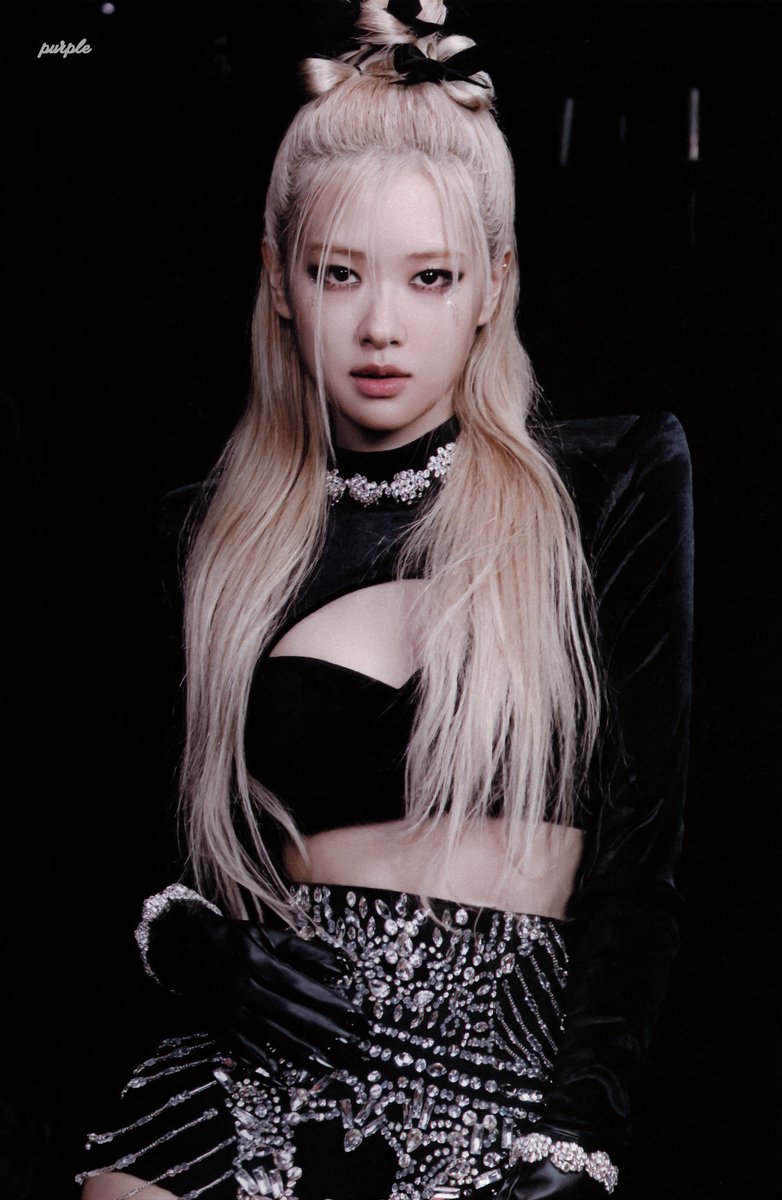 bkfor808's tweet photo. [SCAN] BORN PINK (BLACK ver)
#ROSÉ #로제 #BLACKPINK #블랙핑크 https://t.co/2bjAr7OA8h
