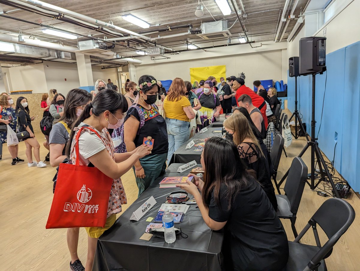 DivBookFest's tweet photo. So grateful to all of the authors &amp; book lovers who came out to #DivBookFest yesterday! We had an amazing time celebrating diverse writers &amp; stories! Even if you didn't get to come, we hope you'll check out some of their books: https://t.co/DXmDeyk9HZ
#RepresentationMatters https://t.co/eNhacFWDT3