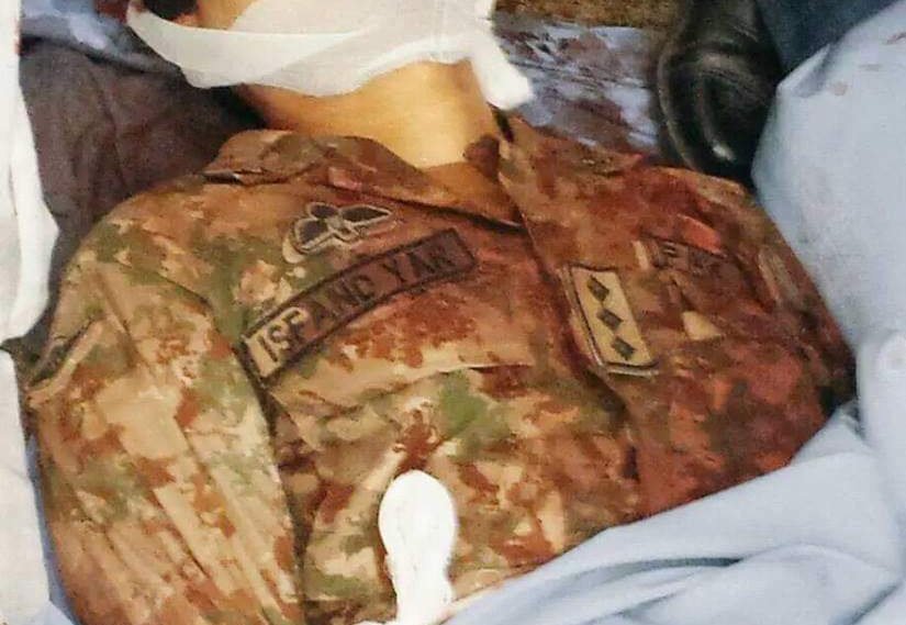 School of Infantry &amp; Tactics (SI&amp;T), Quetta.

He also attended Company Commanders Course from France. 

At the time of shahadat, he was GSO-3 (Operations) of an Infantry Brigade at Peshawar. 

He earned the gallantry award Tamgha-e-Jur'at (TJ) after his shahadat.