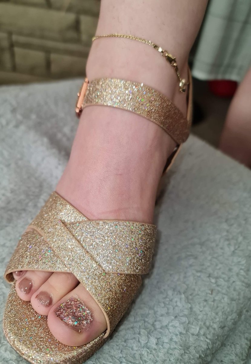 Jayjoryx's tweet photo. Someone send me some money 
For some lovely pics of my feet. Send me a treat 😌 
#paypig 
#sugardaddyneededasap 
#fimdom
https://t.co/3tM7K0gyVX https://t.co/Driv9u71Lm