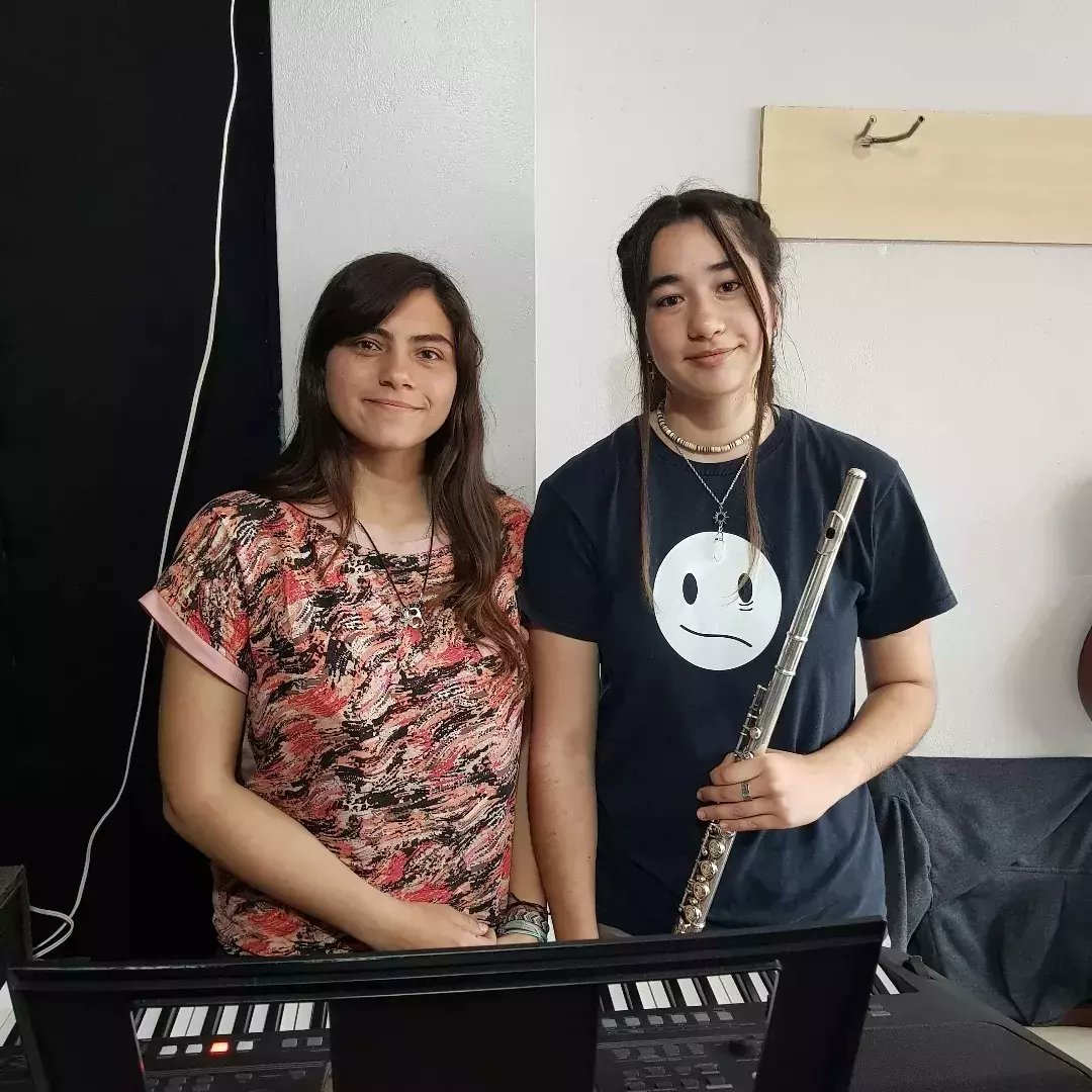 love_academia's tweet photo. Finalizamos un nuevo ensayo junto al ensamble de nuestra institucion. Trabajando nuevo repertorio de la mano de nuestro director @DanielNieva9
Nuevos desafíos musicales 
@info_portada @BolivarHoy_ok
@laportada_web @laportada_web
#ensayó #ensamblestudio #musicosdebolivar https://t.co/W4Wr10zM5a