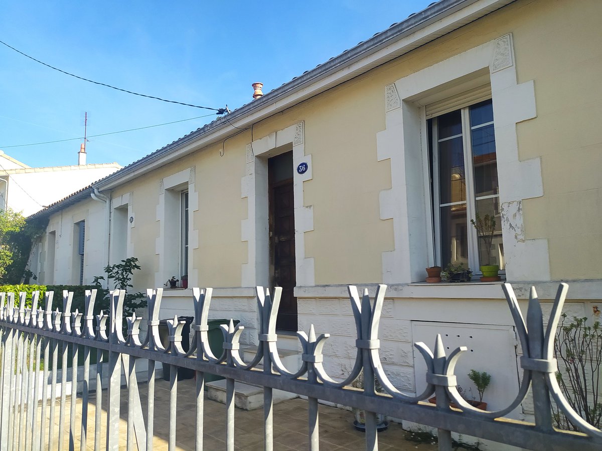 BK_abroad's tweet photo. #QuartierLescure #Echoppes #Bordeaux https://t.co/FUksrDT1St
