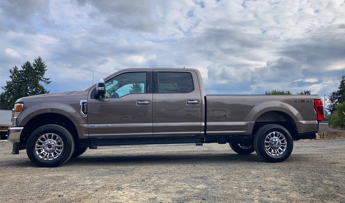 massingham3's tweet photo. 10 months later &amp; he’s finally here! Couldn’t have asked for anything more &amp; can’t wait to make more memories out on the road🤎🤙🏼

#2022F350
#DreamBigWorkHarder
#BLESSED 🙌🏼 https://t.co/O5H7bAuIKl