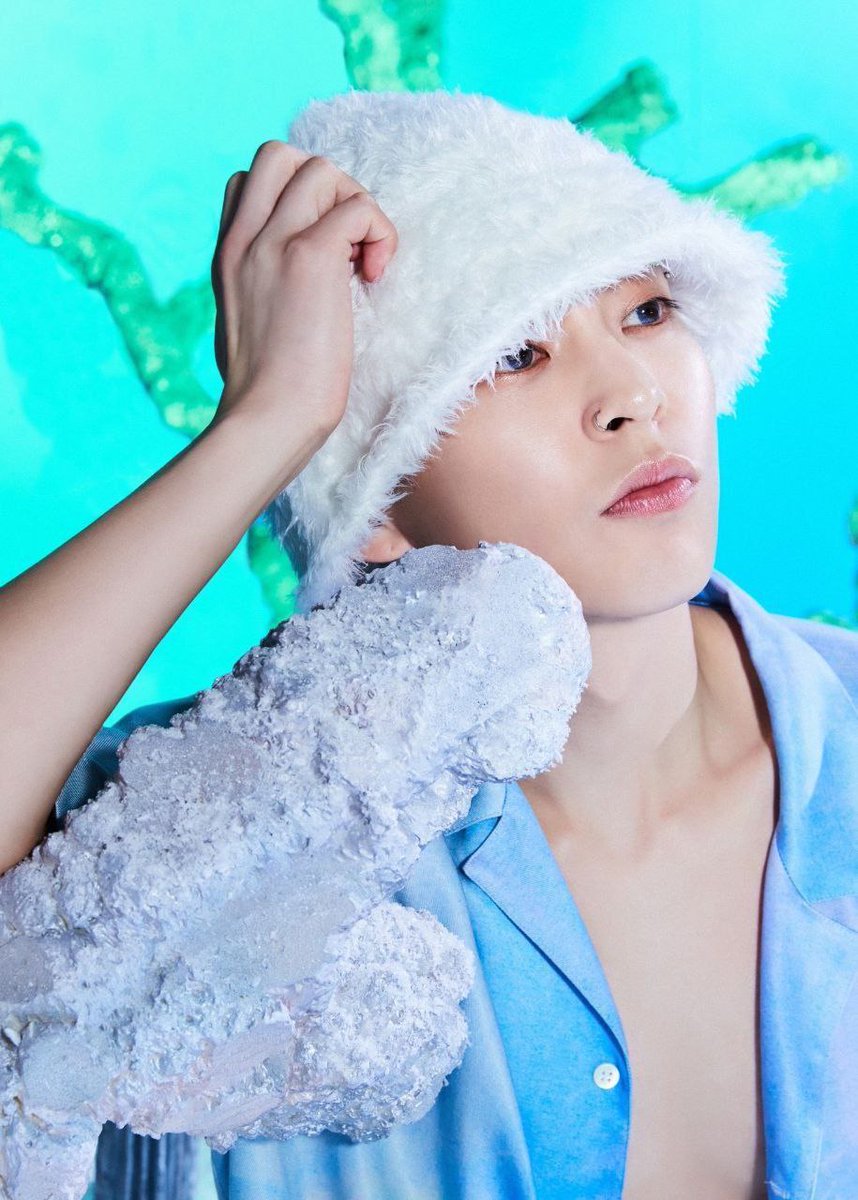 XiuweetIR's tweet photo. ⌯ آپدیت کوانگیا کلاب با فوتو تیزر های آلبوم "برند نیو"❄️🌬

#시우민 #XIUMIN 
@weareoneEXO 𓂃.❅๋࣭ https://t.co/hKt8haDvy3