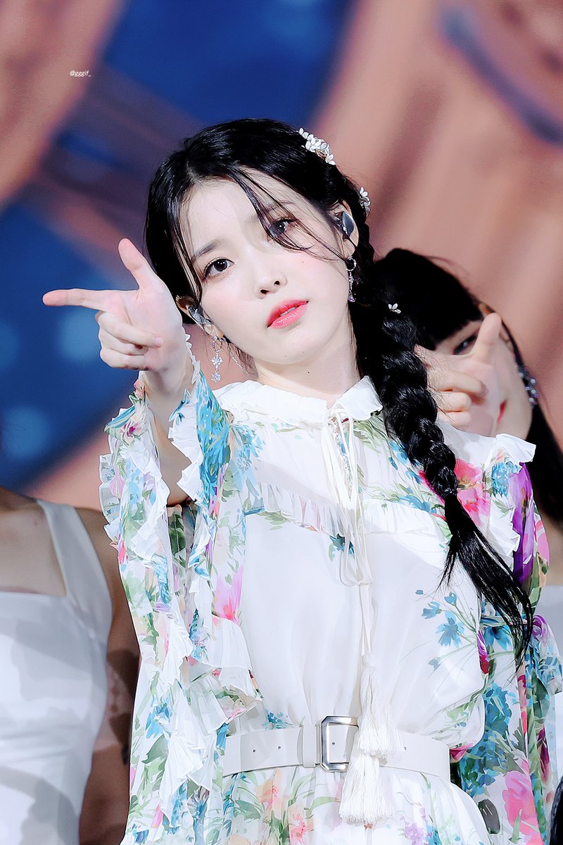 gggif_'s tweet photo. 220918 아이유 참 좋다,,❣ #아이유 https://t.co/jVGEOhIUP1