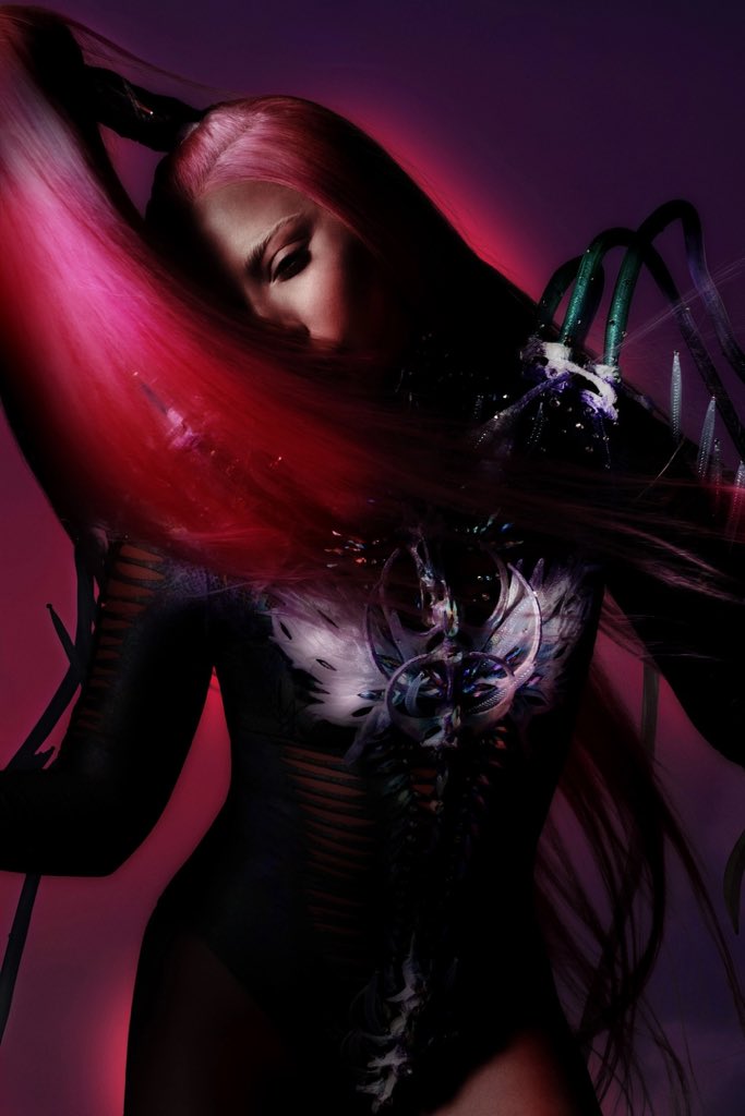 Killer Queen tweet media