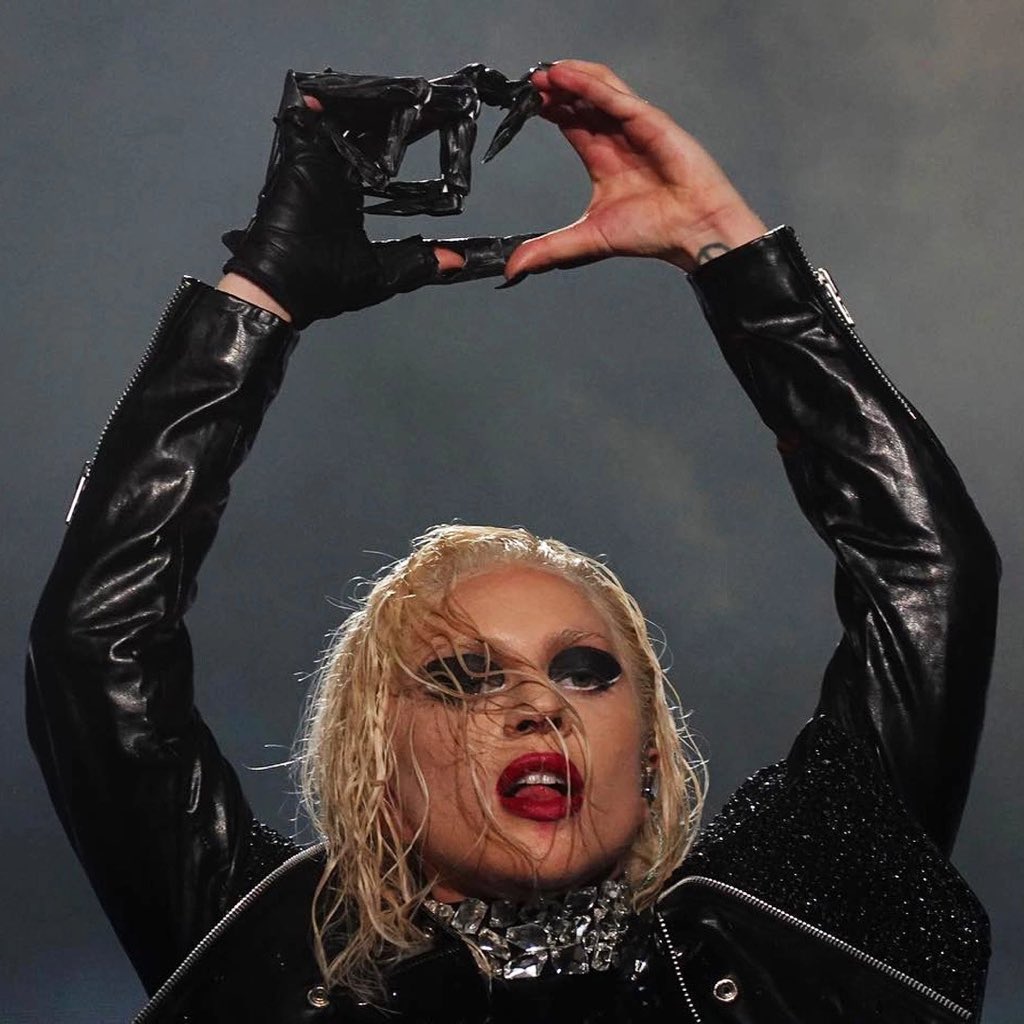 Killer Queen tweet media