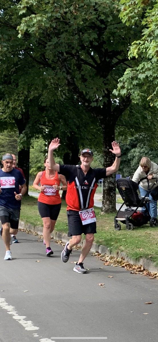 CelticTri's tweet photo. Last 400m to go at the Swansea bay 10k. Everyone looking strong. Well done guys, smashing it. 
💪💪💪💪
#bestkit #celtictri #celtictrijuniors #220gram #running #swansea @enjoyswansea @220triathlon https://t.co/EmV5OZ9YsG