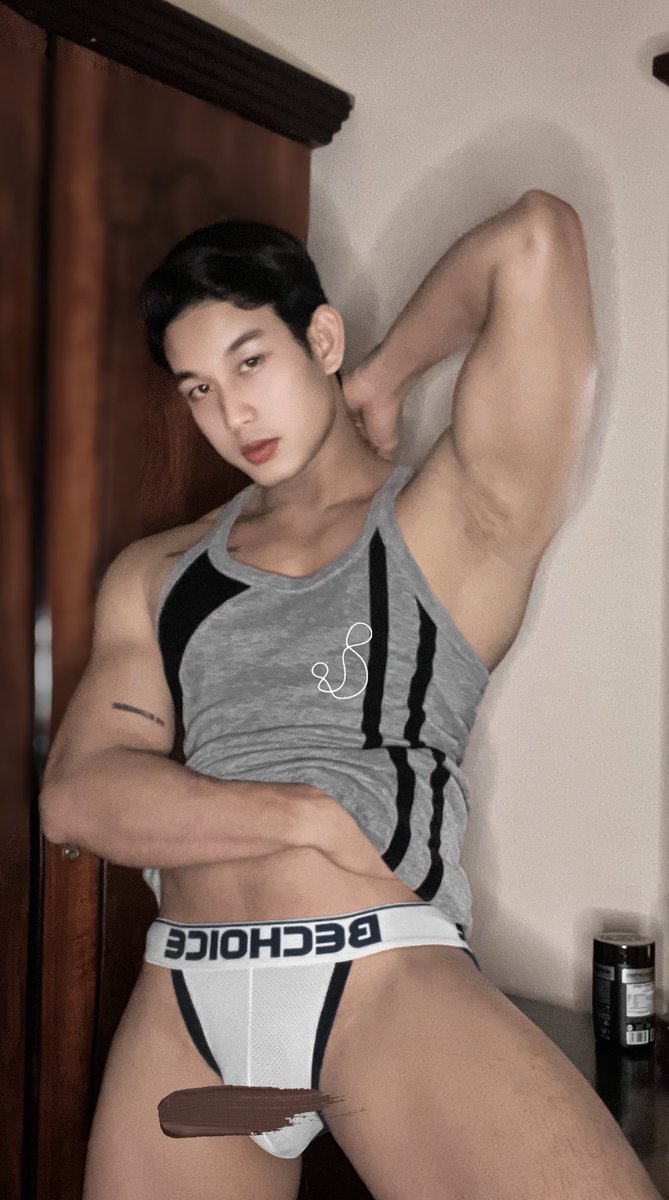 Jeffrey2003J's tweet photo. Skip my leg day. This weekend is too much busy. I miss my Tweet 🐌 follow &amp;  tweet more . Thanks 🐼🔥 https://t.co/fwwQyUrfSR