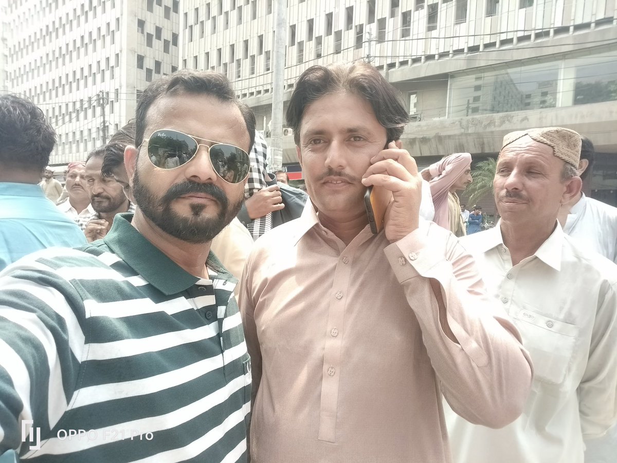 mhmdzbyrkhan1's tweet photo. سندھ گورمنٹ اپنے وٹر کو دیوار کے ساتھ لگا رہی ہے 2013 کے ٹیسٹ پاس کرنے والے امیدوار جنھوں نے 60 سے 97 نمبر تک مارکس حاصل کیے انکا حق کھا رہی ہے 
#JusticeForNTS2013 https://t.co/cGx3FMwpc7