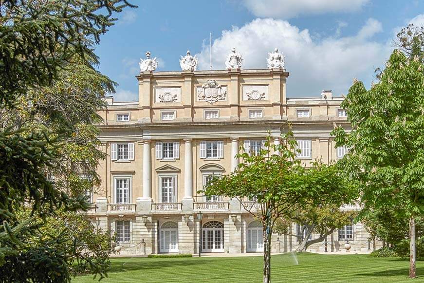 LiriaPalacio's tweet photo. Planteado por el arquitecto #LouisGuilbert, fue finalmente concluido por #VenturaRodríguez.⠀⠀⠀⠀⠀⠀⠀⠀⠀⠀⠀⠀⠀⠀⠀⠀⠀⠀
**Retrato del III Duque de Berwick y Liria, por Louis Michel Van Loo**.⠀⠀⠀⠀⠀⠀⠀⠀⠀
#EstiloNeoclásico #CasadeAlba #PalaciodeLiria #PalacioMadrid https://t.co/c4xmAWd5Kv