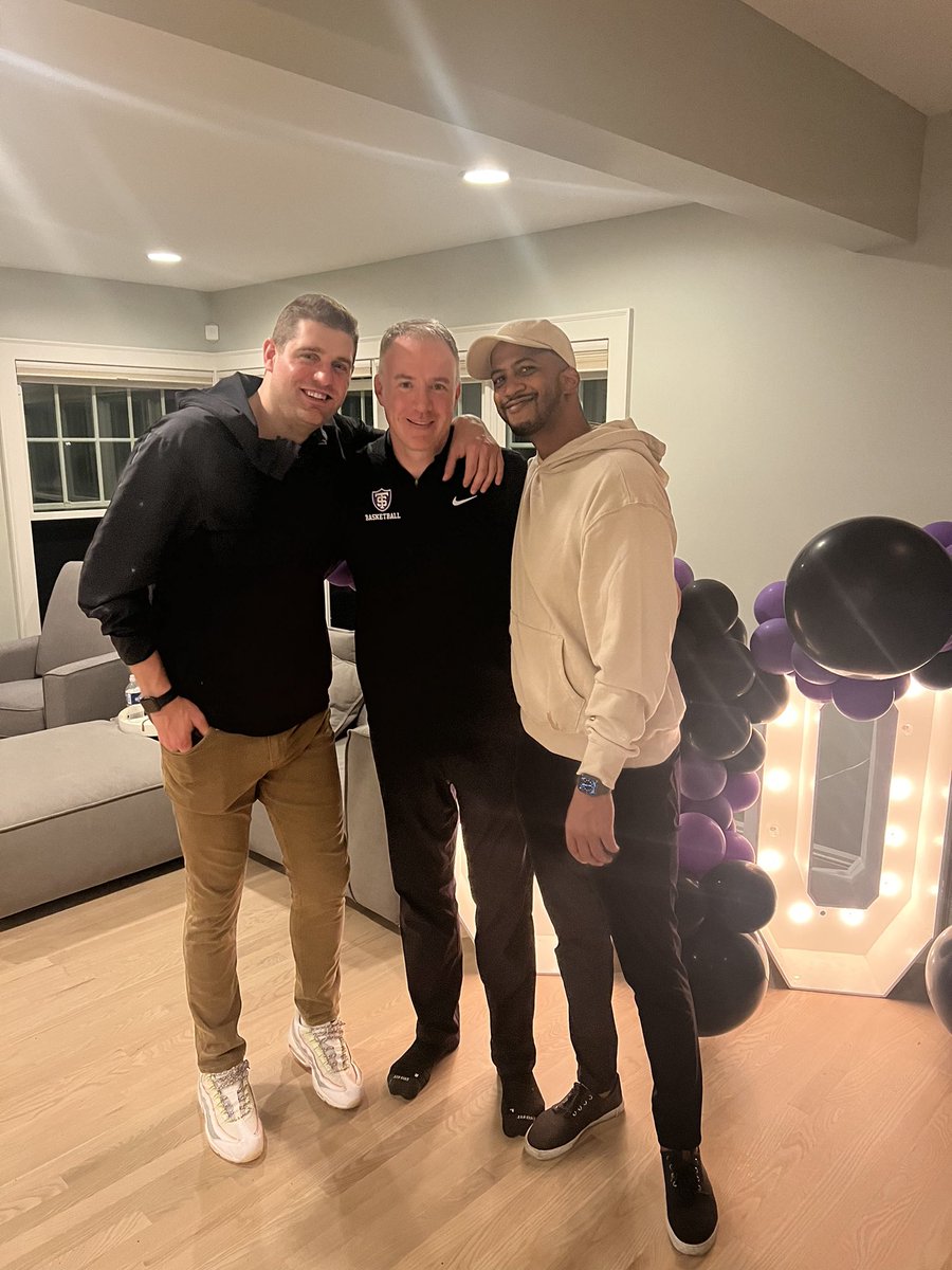JNanceIV's tweet photo. Some of St. Paul’s finest, happy birthday @JohnnyTauer!! Thanks for all that you do. Can’t wait to see this season. https://t.co/IHZDxjC5Tl