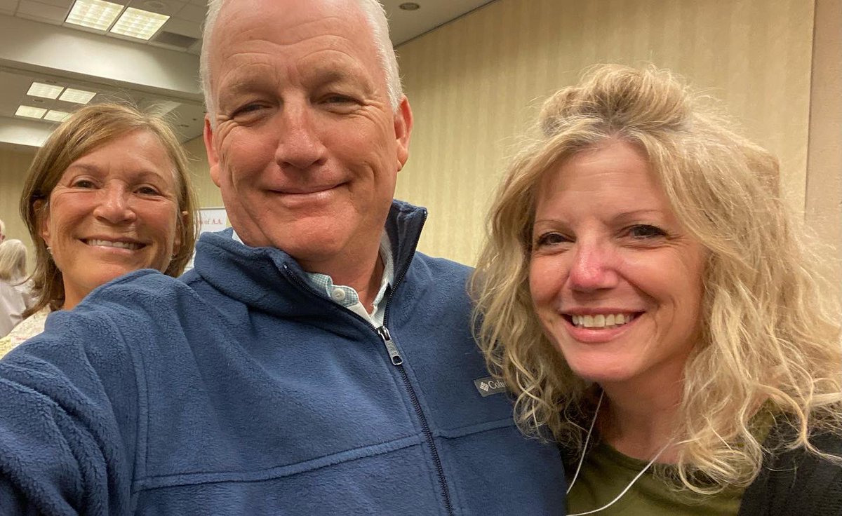 HaroldeLong's tweet photo. We just capped off a great weekend in Witchita, KS. I was surrounded by Spirit-filled ladies all weekend, nothing more beautiful than women who have walked with God for a long time. We are off to Morrison, CO, to see our daughter and grandchildren. Woot Woot!
#morrisoncolorado https://t.co/wOcTM1P0cl