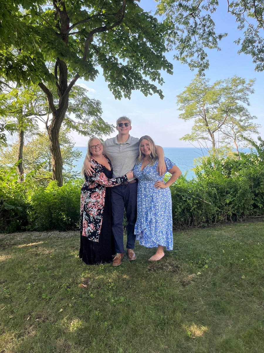 ANickolson5's tweet photo. The ones who get me through it all🤍🫶🏼 https://t.co/bCAG0GqjLu