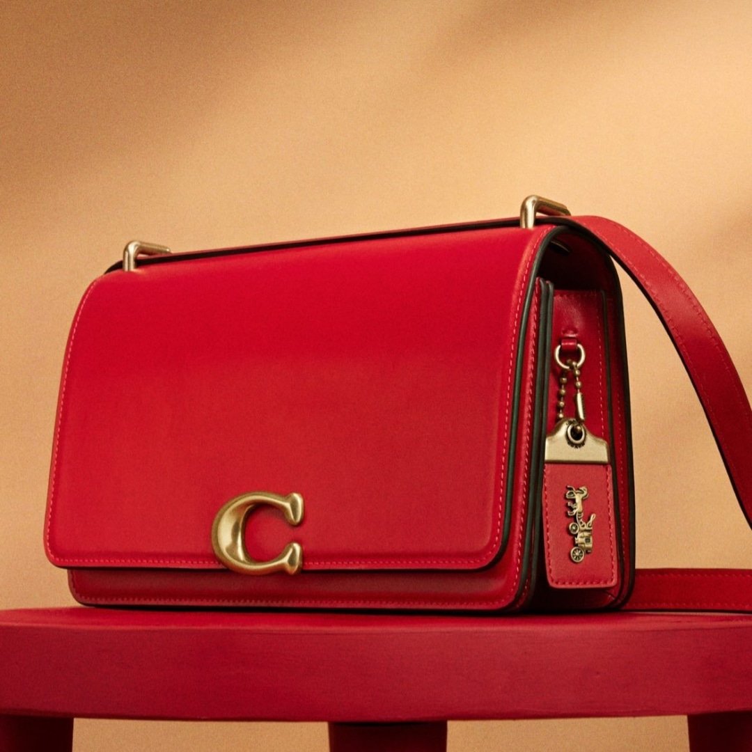 fashunKLMY's tweet photo. Is this the bag you've been looking for? DM team Fashun to secure your dream bag now.

#coach #coachny #coachnewyork #banditbag #kl #kualalumpur #fashion #style #lifestyle #luxury #luxe #bukitbintang #coachmy https://t.co/27vJAIEBKx