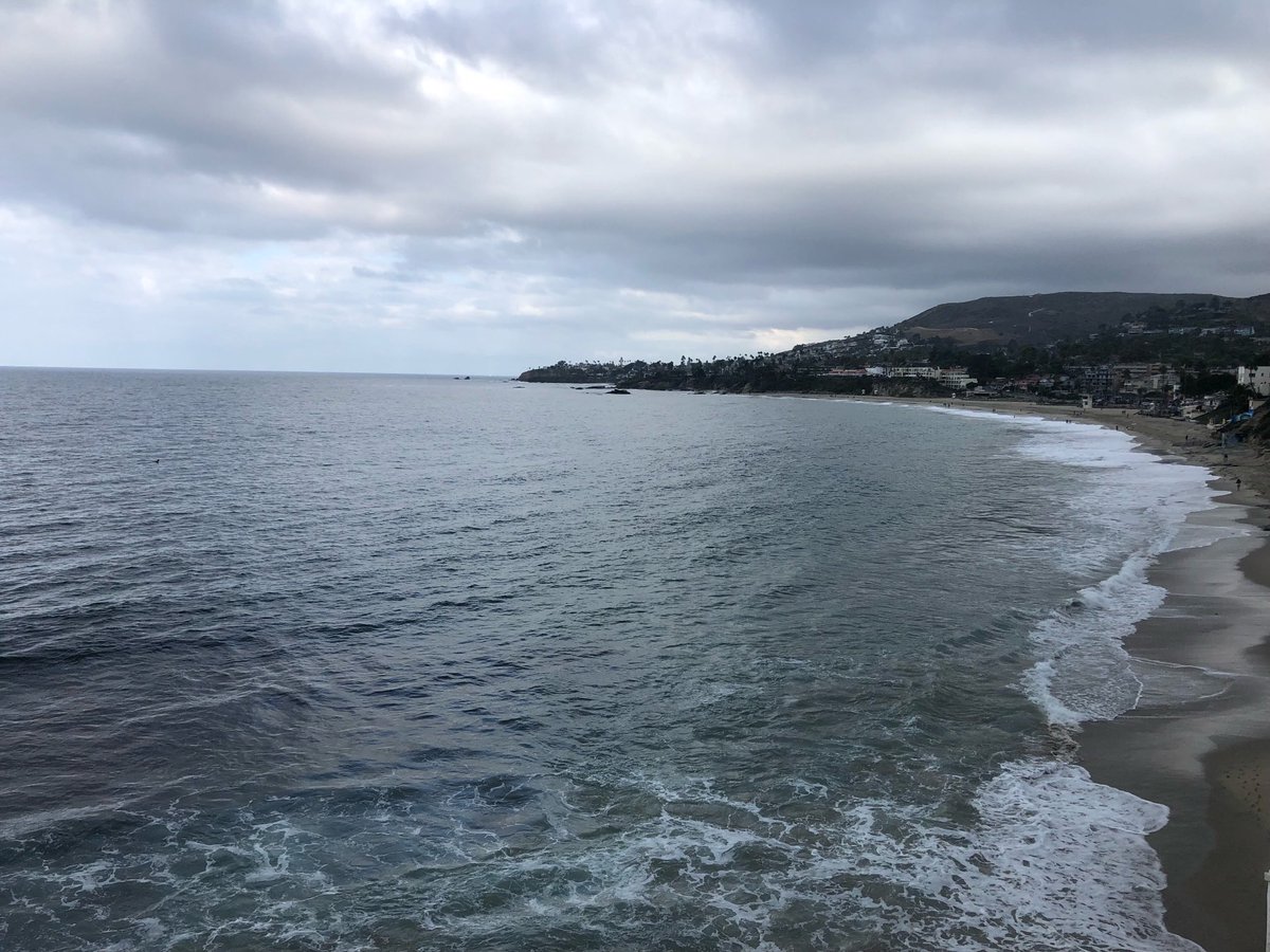Good morning #WritingCommunity from Laguna Beach! Let’s celebrate each other and this beautiful day with a #writerslift 🎉📚🍾 Share your links/bio/website and #follow all #writers ❤️❤️ #writerlift
