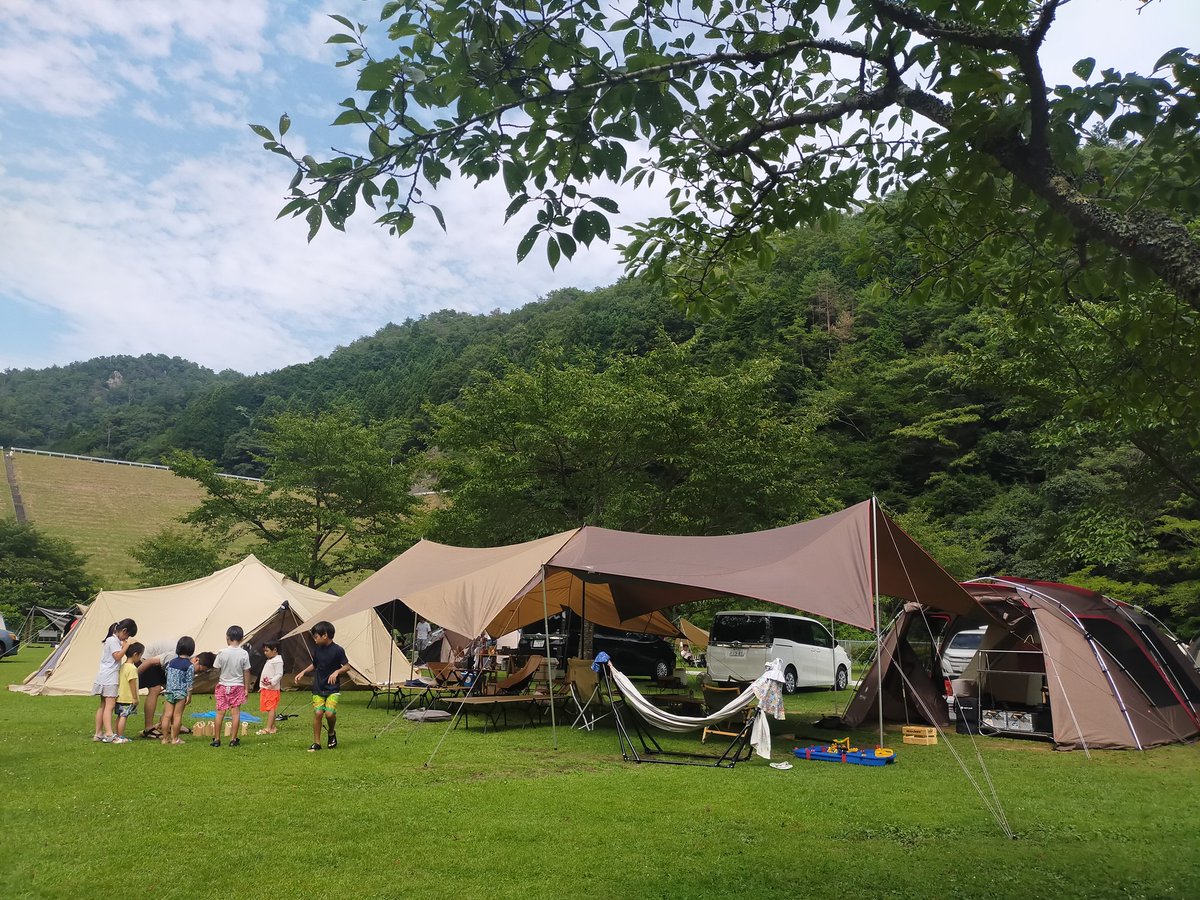 sakamichikazuo's tweet photo. 絶対キャンプいけたやん。
台風全然こないやん。
キャンセルしてこんなに精神的苦痛を味わうなんて思わなかったー。
これは今年の8月に行ったキャンプ⛺
#台風のばかやろう
#キャンプ #ファミリーキャンプ #ハイマート佐仲 #サバティカル #スカイパイロットtc #SABATICAL 
#ゼインアーツ #ゲウ https://t.co/dGWcKgVYN9