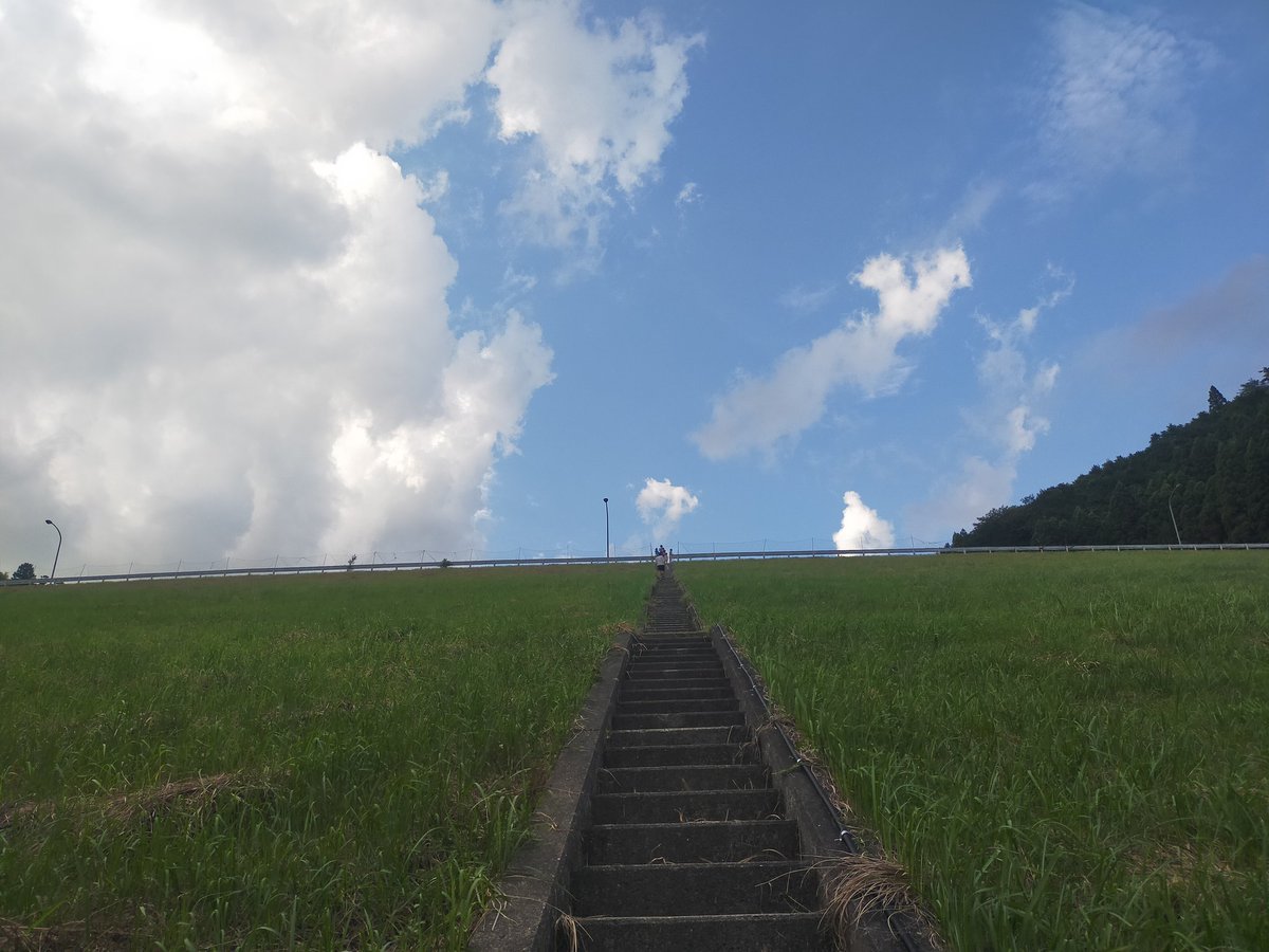 sakamichikazuo's tweet photo. 絶対キャンプいけたやん。
台風全然こないやん。
キャンセルしてこんなに精神的苦痛を味わうなんて思わなかったー。
これは今年の8月に行ったキャンプ⛺
#台風のばかやろう
#キャンプ #ファミリーキャンプ #ハイマート佐仲 #サバティカル #スカイパイロットtc #SABATICAL 
#ゼインアーツ #ゲウ https://t.co/dGWcKgVYN9