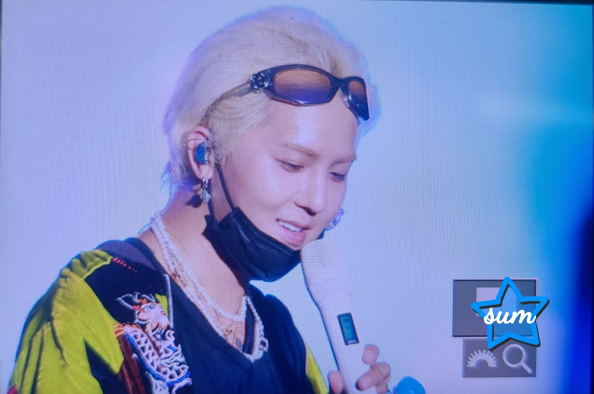 winner_mino93's tweet photo. 220918 힙합 플레이야 페스티벌 2022
💙

#송민호 #MINO https://t.co/4ZPgo4qECj
