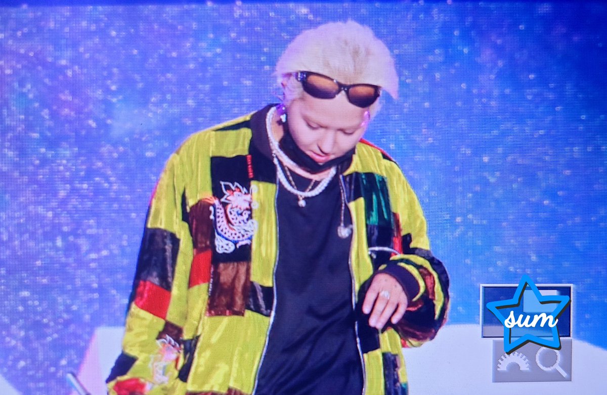 winner_mino93's tweet photo. 220918 힙합 플레이야 페스티벌 2022
💙

#송민호 #MINO https://t.co/4ZPgo4qECj