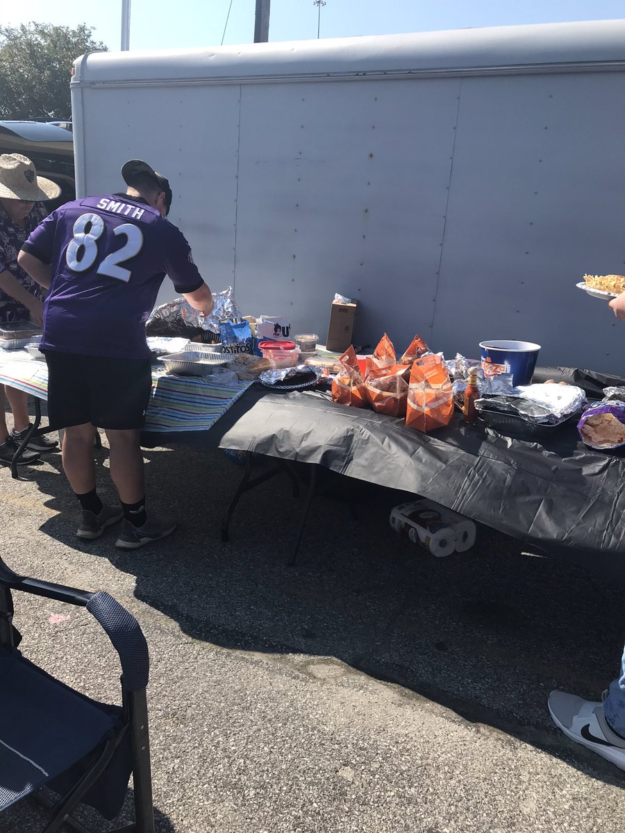 EllaBubbles's tweet photo. Food, fun and friends.
#Andfootball https://t.co/GASqgorSpZ