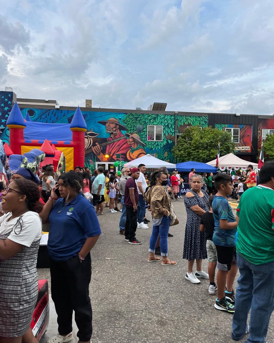 airhasiescardo's tweet photo. Mexican And El Salvadoran Independence Celebration 2022 this past week in The Twin Cities! #LifeInMinny #HasiAganistTheWorld https://t.co/OijlhAeM0X