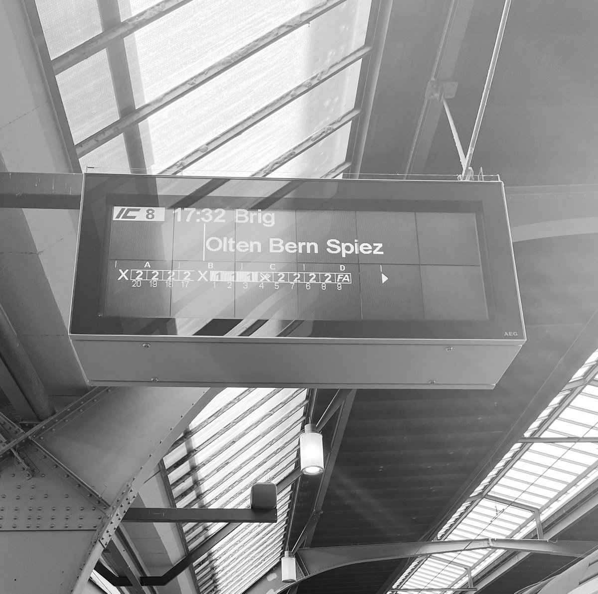 Ich mach mich dann auch mal auf den Weg zu den #oat22! Freue mich schon auf viele bekannte (und neue) Gesichter, spannende Themen und ganz viel Austausch und Vernetzung!!